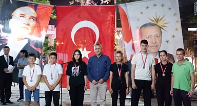 Susurluk’ta 15 Temmuz Anma Etkinlikleri: Birlik ve Beraberlik Mesajları Verildi