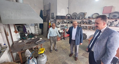 Vali İsmail Ustaoğlu Edremit’te Çarşı Esnafıyla Buluştu