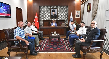 Vali İsmail Ustaoğlu’nun Muhtar Saati Devam Ediyor