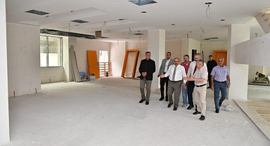 Vali Ustaoğlu, Balıkesir İl Halk Kütüphanesi İnşaatında İncelemelerde Bulundu
