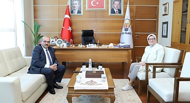 Vali Ustaoğlu, Milletvekili Uygur'u Ziyaret Etti