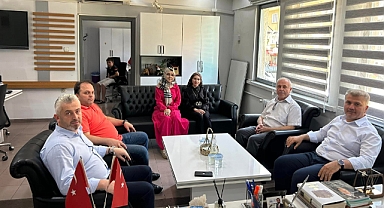 Vekil Canbey’den Karesi İlçe Başkanlığı'nı Ziyaret Etti