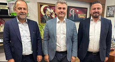 Vekil Canbey, İl Başkanı Aydemir ve Vekil Ermişler’i Meclis’te Ağırladı