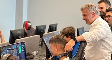 Yarı Olimpik Yüzme Havuzu ve Gençlik Merkezi Projeleri Tamamlanıyor