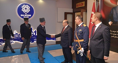 30 Ağustos Zafer Bayramı’nın 102. Yıl Dönümünde Vali Ustaoğlu Tebrikleri Kabul Etti