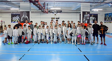 Balıkesir’de Eskrim Sezonu Öncesi Ortak Antrenmanlar Devam Ediyor