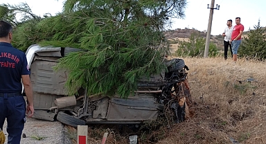 Balıkesir İtfaiyesinden Hızlı Müdahale: Trafik Kazasında Sıkışan Vatandaş Kurtarıldı