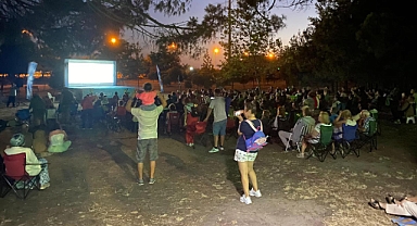 Bandırma Açık Hava Sinema Günleri’ne Yoğun İlgi