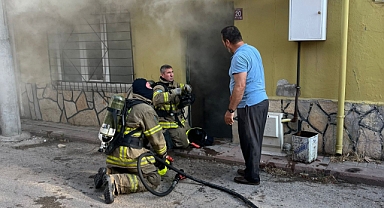 Bandırma'da Korkutan Yangın! Cami Altındaki Depo Facianın Eşiğinden Döndü