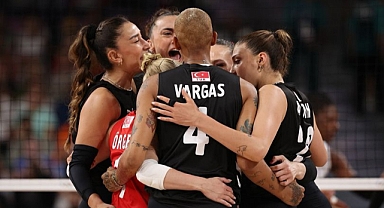 Başkan Ahmet Akın’dan A Milli Kadın Voleybol Takımı’na Tebrik
