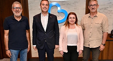 Başkan Ahmet Akın'dan Gülizar Biçer Karaca ve Erden Köybaşı'na Teşekkür