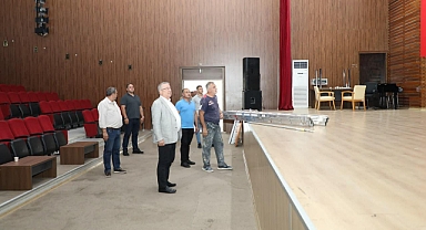 Başkan Ertaş, Şükrü Tunar Kültür Merkezi ve Sosyal Market’te İncelemelerde Bulundu