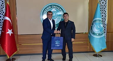 Başkan Şehirli’den Rektör Oğurlu’ya Ziyaret