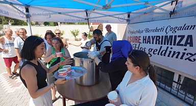 Büyükşehir'den Şehrin Dört Bir Yanında Aşure İkramı