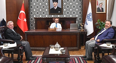 Eski Artvin Milletvekili Ertekin Çolak’tan Vali İsmail Ustaoğlu’na Ziyaret