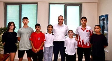 Gençlik ve Spor İl Müdürü Adem Özalp, Başarılı Sporcularla Bir Araya Geldi