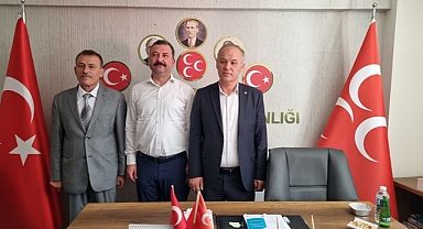 MHP'li Yüksel, Burhaniye'de Aşure Hayrına Katıldı ve İlçe Başkanlığına Ziyaret Gerçekleşti