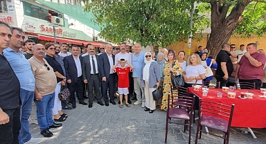 MHP'li Yüksel, Edremit'te Aşure Hayrına ve Muhtarlar Derneği'ne Ziyaret Gerçekleşti