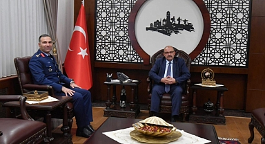 Tuğgeneral Cihangir Kemal Yüzçelik’dan, Vali Ustaoğlu’na Ziyaret