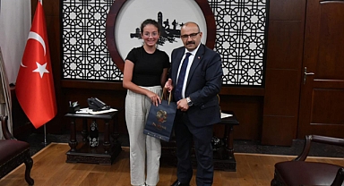 Vali Ustaoğlu’ndan Şehit Ailesine Teşekkür 