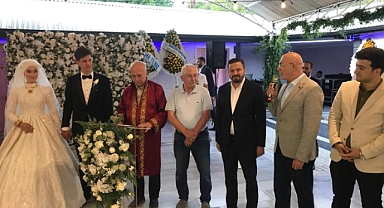 Vekil Ok, Hüseyin Özer ve Kıymet İzem’in Düğününde Mutluluk Diledi