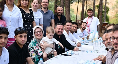 AK Parti'den Gençlerle Doğa Buluşması: Uygur, 'Şuurlu Gençlik' Mesajı Verdi