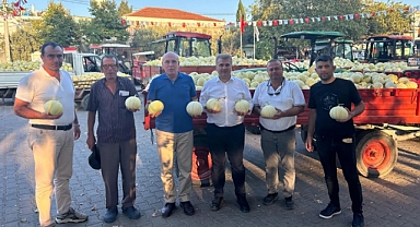 AK Parti Milletvekillerinden Yeşilçomlu Çomlu Kavunu’na Tam Destek