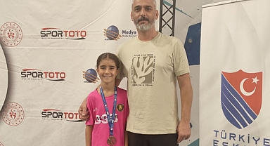 Alara Atmaca'dan Altın Madalya