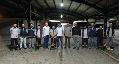 Altıeylül Belediyesi’nden Temizlik Personeline Destek Ziyareti: Başkan Yardımcısı Derdiman, Ekipleriyle Bir Araya Geldi