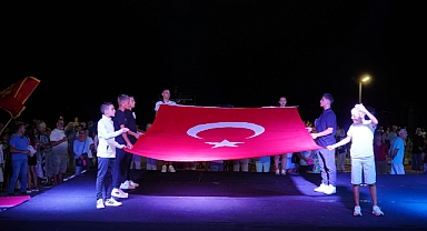 Ayvalık’ta 22. Sarımsaklı Trophy Halk Oyunları Festivali Coşkuyla Kutlandı