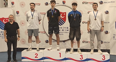 Balıkesir Büyükşehir Belediyespor’dan Ankara’daki Eskrim Müsabakalarına Üç Madalya