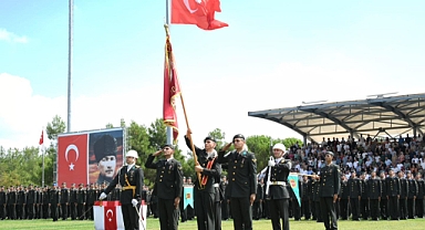 Balıkesir'de Kara Astsubay Meslek Yüksekokulu Öğrencileri Diplomalarını Aldı