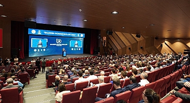 Balıkesir Ekonomi Ödülleri Programı Görkemli Bir Törenle Gerçekleştirildi