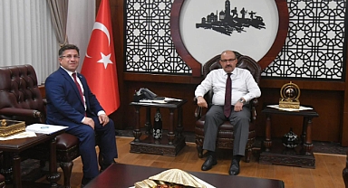 Balıkesir Üniversitesi Rektörü Prof. Dr. Yücel Oğurlu'dan Vali Ustaoğlu'na Ziyaret