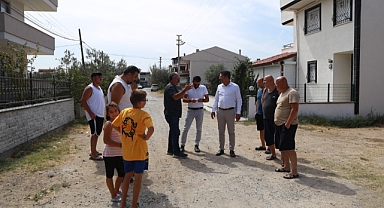 Burhaniye'de Yol Yapım ve Onarım Çalışmaları Devam Ediyor