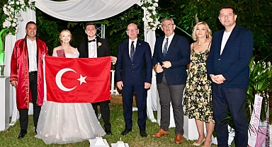 CHP Milletvekili Serkan Sarı’dan Genç Çiftlere Mutluluk Dilekleri