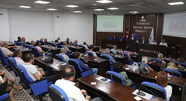Edremit Belediye Başkanı Ertaş, Muhtarlar Toplantısı'nda Tarımsal Kalkınma Projelerini Değerlendirdi