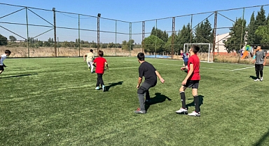 Mahmudiye Ortaokulu'nda Bağımlılıkla Mücadele İçin Futbol Turnuvası Düzenlendi