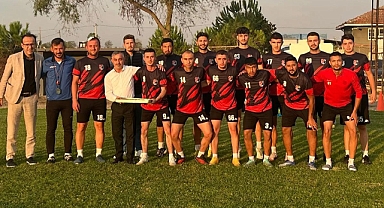 Manyas Belediyesi'nden Belediyespor'a Destek: Başkan Duru'dan Sporculara Ziyaret