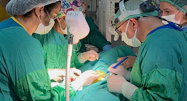 Mucize Dokunuş: İstanbullu Cerrah, Balıkesir'de Prematüre Bebeğe Hayat Verdi