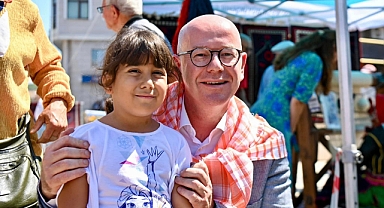 Sındırgı’da Geleneksel Şenlik Coşkusu: Yağcıbedir Uçan Halı Festivali Başladı