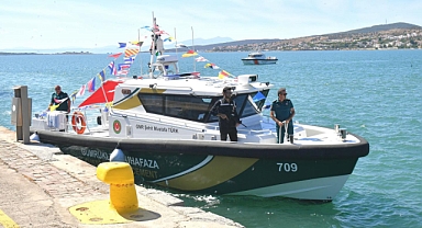 Vali İsmail Ustaoğlu, Ayvalık'ta Deniz Devriye Botu'nu Denize İndirdi