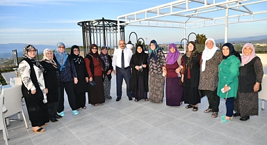 Vali İsmail Ustaoğlu, Ayvalık'ta Şehit Aileleriyle Bir Araya Geldi