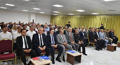 Vali İsmail Ustaoğlu, Savaştepe'de Muhtarlarla Bir Araya Geldi