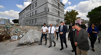 Vali İsmail Ustaoğlu, Savaştepe'de Toplum Sağlığı Merkezi İnşaatını İnceledi