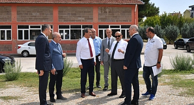 Vali Ustaoğlu, Mimar Sinan Mesleki ve Teknik Anadolu Lisesi İnşaatını İnceledi