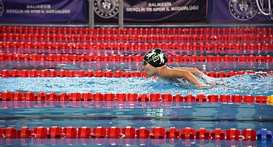 29 Ekim Cumhuriyet Bayramı Yüzme İl Birinciliği Müsabakaları Başladı