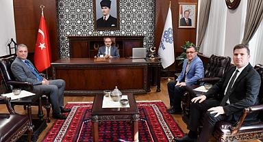 Altıeylül Belediye Başkanı Hakan Şehirli, Vali İsmail Ustaoğlu’nu Ziyaret Etti
