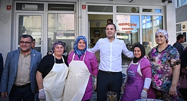 Balıkesir Büyükşehir Belediye Başkanı Ahmet Akın, Mevsimlik Tarım İşçileri Derneği’nin Açılışına Katıldı