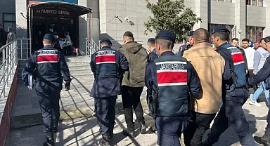 Balıkesir'de Düzensiz Göçmenlere Karşı Kapsamlı Operasyon!